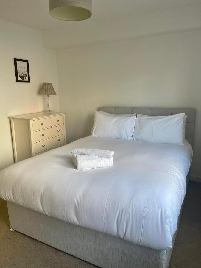 Pass The Keys Lovely 2Bedroom Flat With Balcony Единбург Екстериор снимка