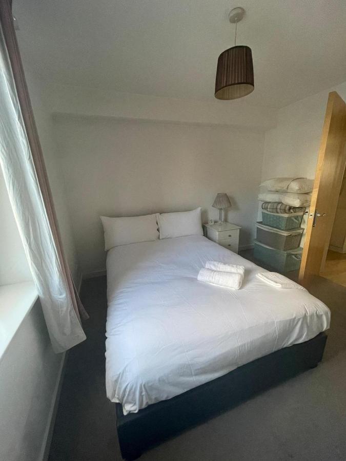 Pass The Keys Lovely 2Bedroom Flat With Balcony Единбург Екстериор снимка